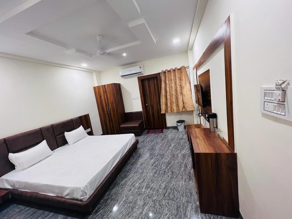 Hotel Anand Ujjain Exterior foto
